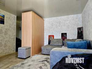 2-к квартира, вторичка, 42м2, 1/4 этаж