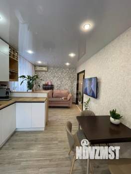 2-к квартира, вторичка, 53м2, 1/5 этаж