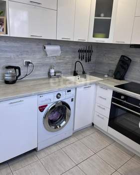 2-к квартира, вторичка, 52м2, 1/5 этаж