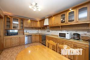 3-к квартира, вторичка, 106м2, 5/6 этаж